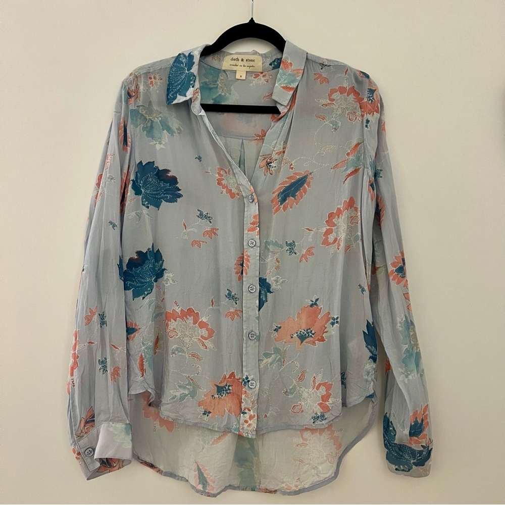 Cloth & Stone Floral Button Down Top